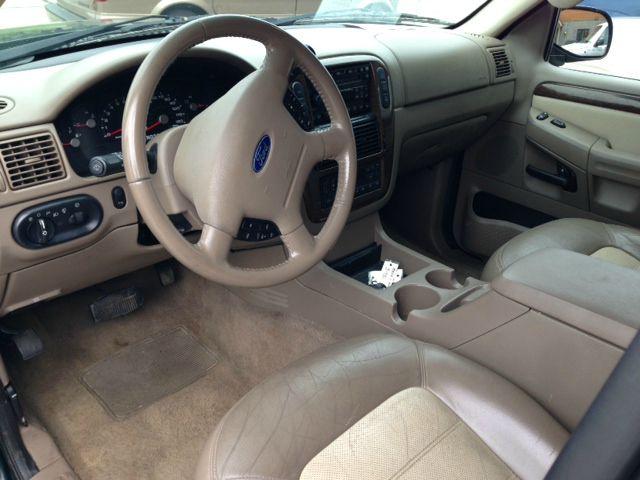 Ford Explorer 2004 photo 3