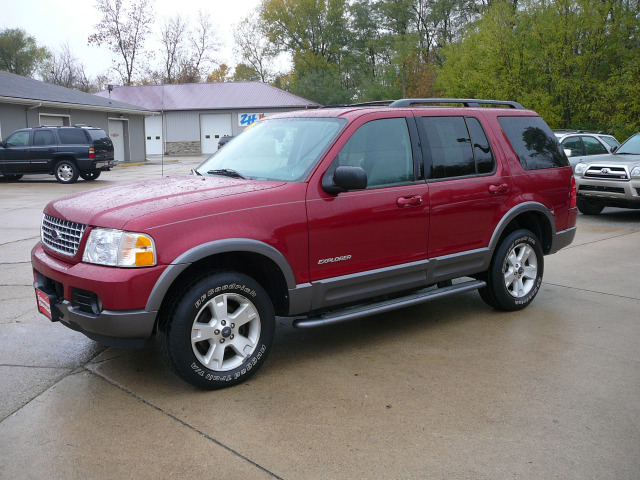 Ford Explorer 2004 photo 1