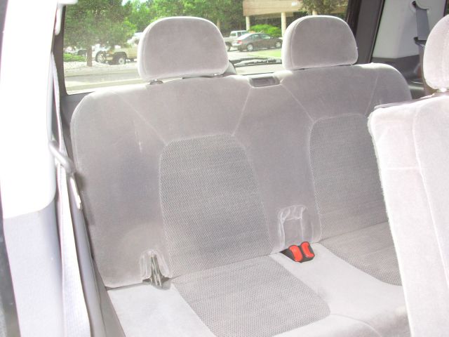 Ford Explorer 2004 photo 3