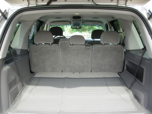 Ford Explorer 2004 photo 4