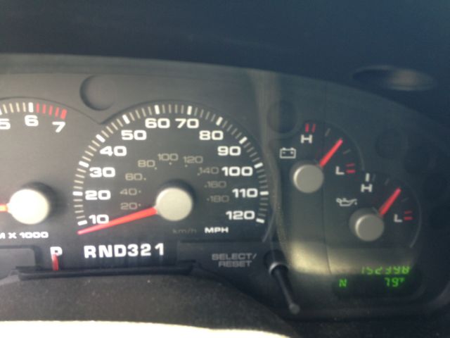 Ford Explorer 2004 photo 4