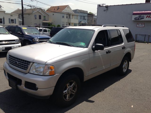 Ford Explorer 2004 photo 8