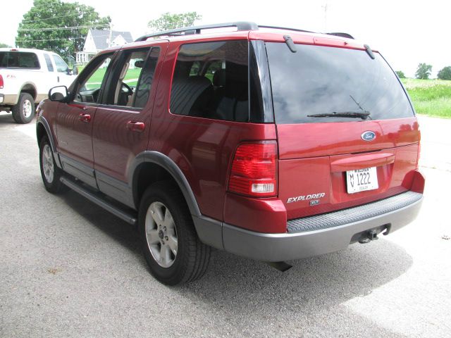 Ford Explorer 2004 photo 1