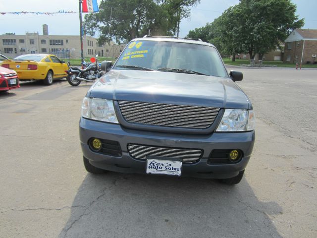 Ford Explorer 2004 photo 3