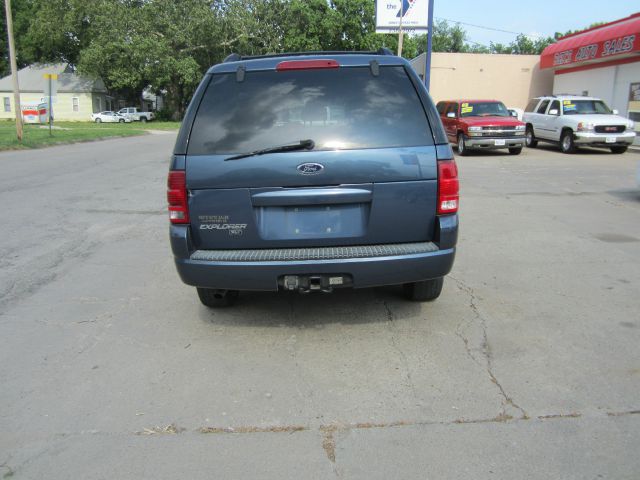 Ford Explorer 2004 photo 5