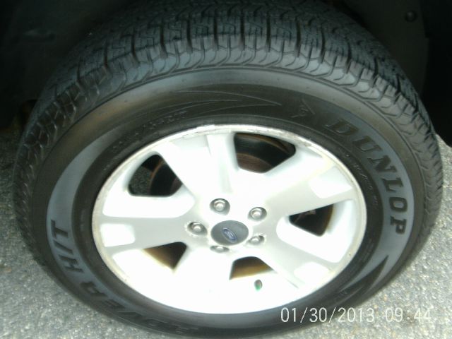 Ford Explorer 2004 photo 4