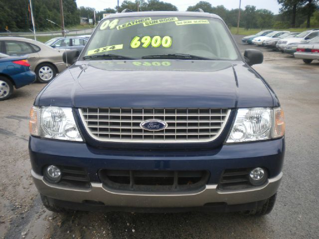 Ford Explorer 2004 photo 1
