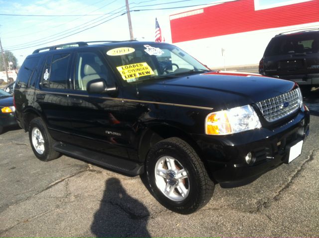 Ford Explorer 2004 photo 2