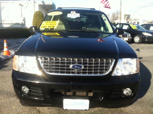Ford Explorer 2004 photo 3