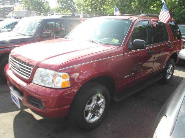 Ford Explorer 2004 photo 3
