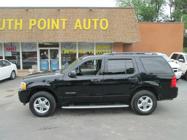 Ford Explorer 2004 photo 2