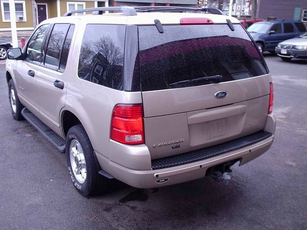 Ford Explorer 2004 photo 4