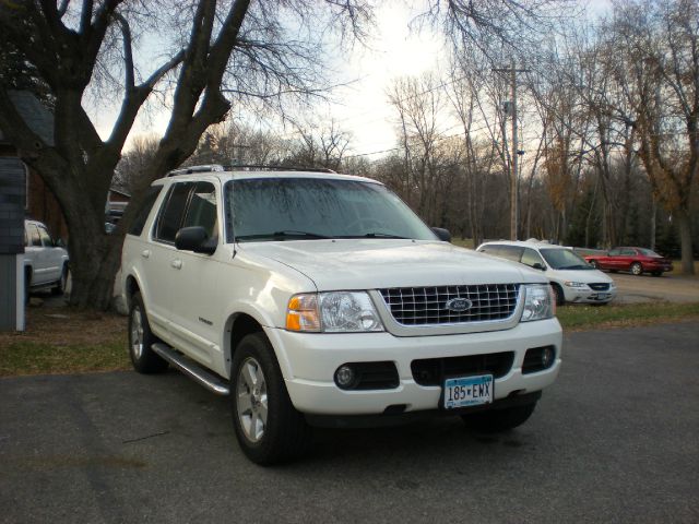 Ford Explorer 2004 photo 3