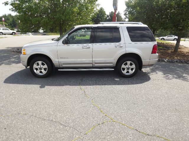 Ford Explorer 2004 photo 1