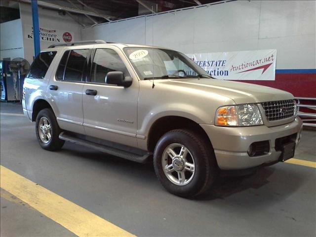 Ford Explorer 2004 photo 2
