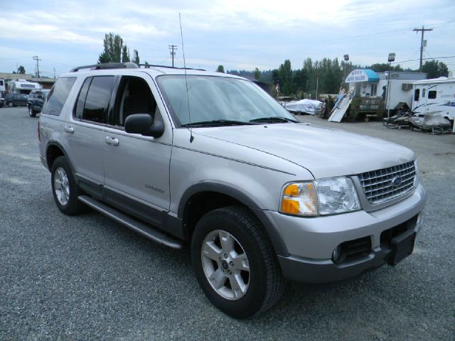 Ford Explorer 2004 photo 2