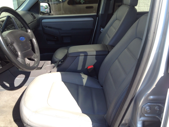Ford Explorer 2004 photo 7