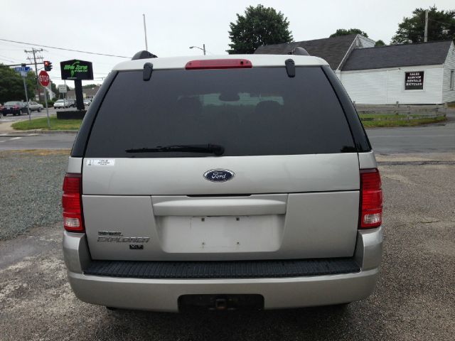 Ford Explorer 2004 photo 1