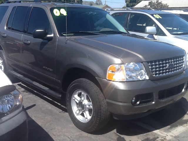 Ford Explorer 2004 photo 1
