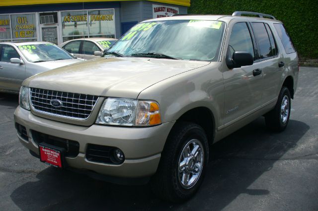 Ford Explorer 2004 photo 1