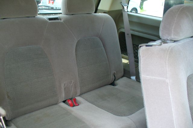 Ford Explorer 2004 photo 13