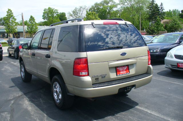 Ford Explorer 2004 photo 15