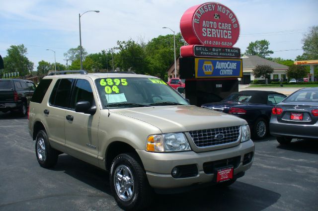 Ford Explorer 2004 photo 17