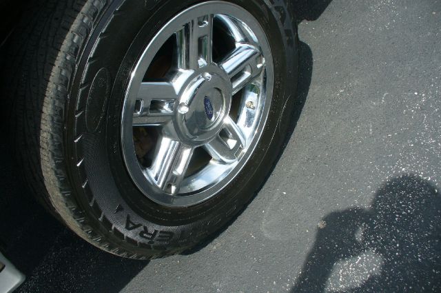 Ford Explorer 2004 photo 5