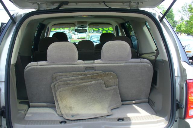 Ford Explorer 2004 photo 6