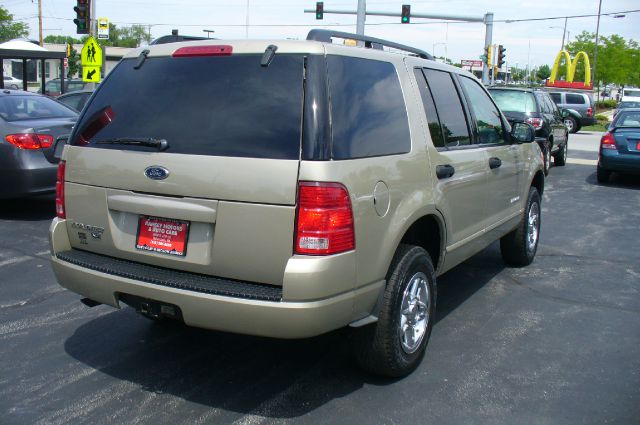 Ford Explorer 2004 photo 7