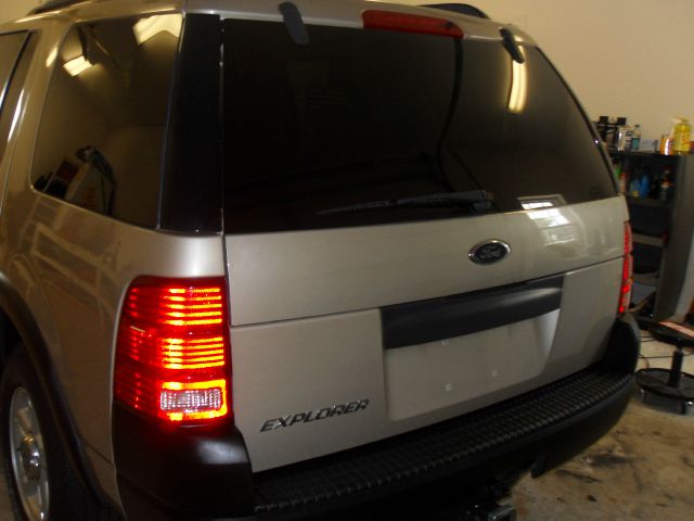 Ford Explorer 2004 photo 1