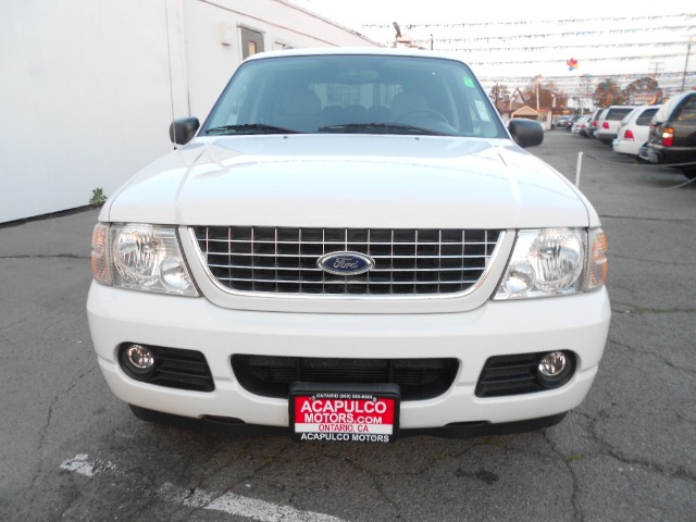 Ford Explorer 2004 photo 1