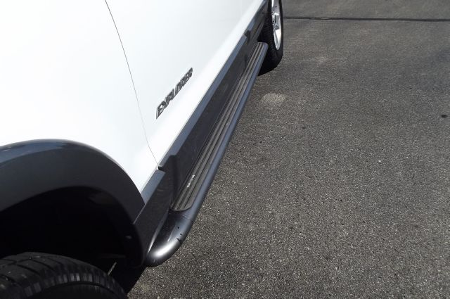 Ford Explorer 2004 photo 3