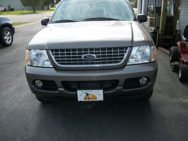 Ford Explorer 2004 photo 1