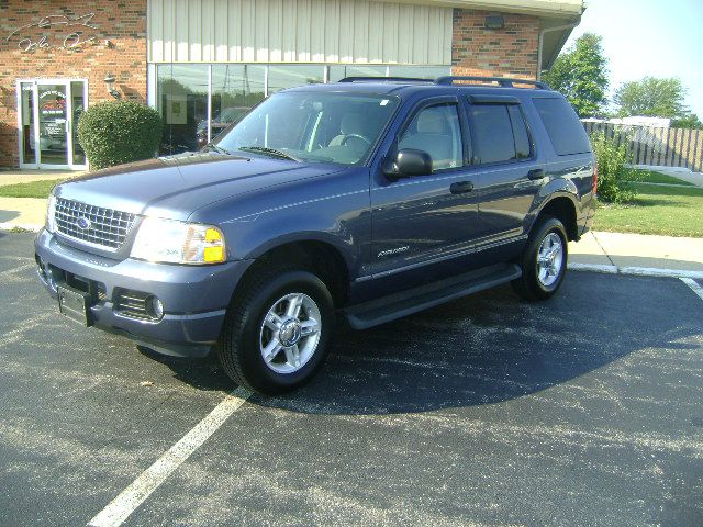 Ford Explorer 2004 photo 2