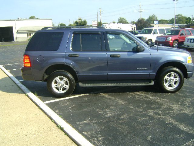 Ford Explorer 2004 photo 4