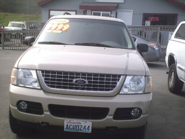 Ford Explorer 2004 photo 2