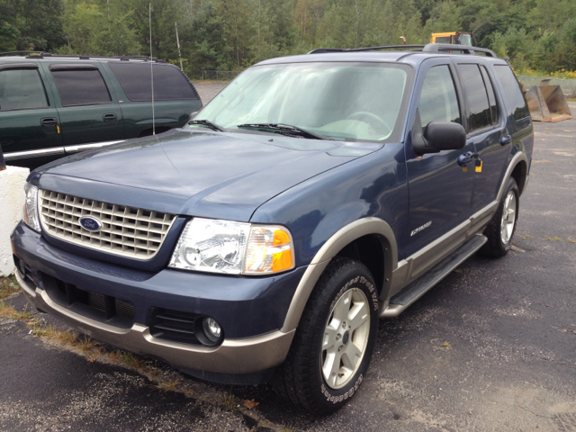 Ford Explorer 2004 photo 2
