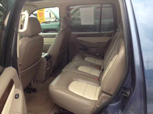 Ford Explorer 2004 photo 4