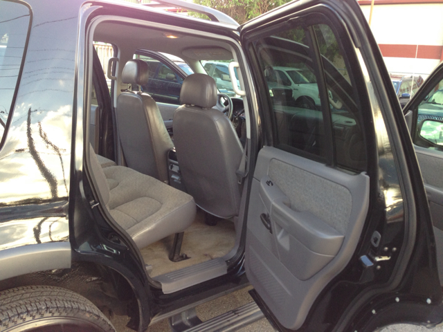 Ford Explorer 2004 photo 10
