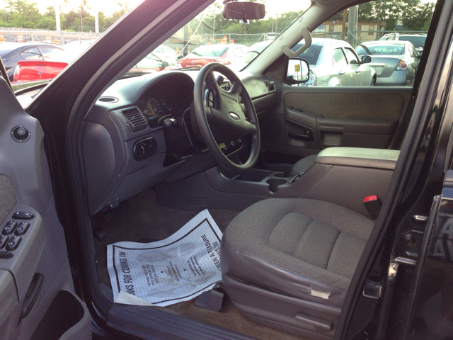 Ford Explorer 2004 photo 19