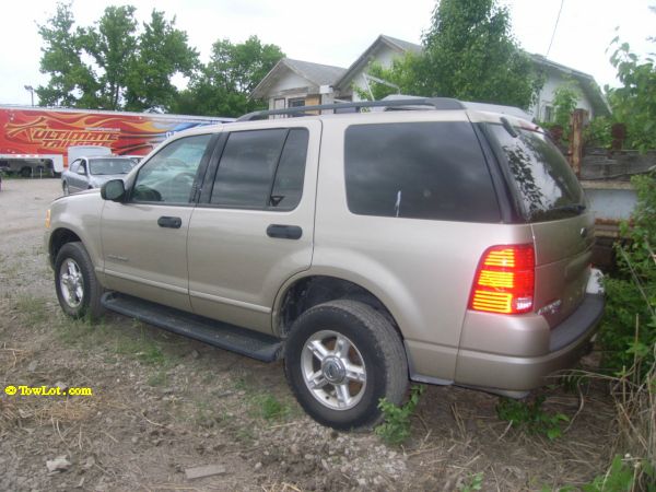 Ford Explorer 2004 photo 3