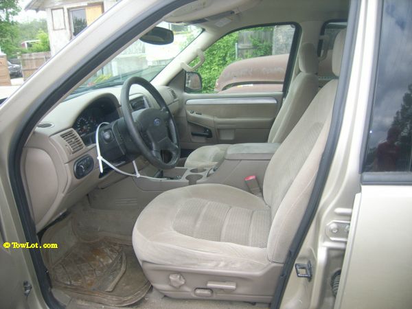 Ford Explorer 2004 photo 4