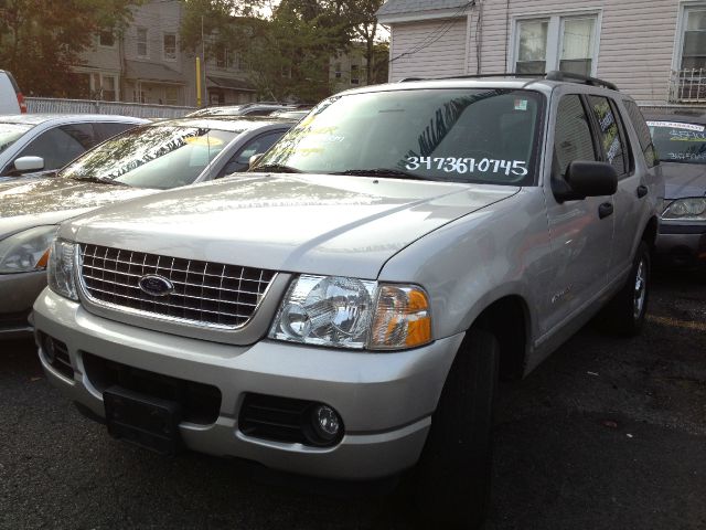Ford Explorer 2004 photo 1