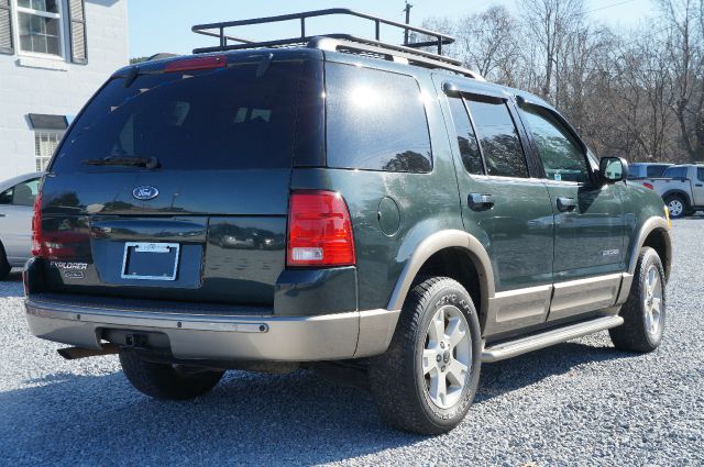 Ford Explorer 2004 photo 2