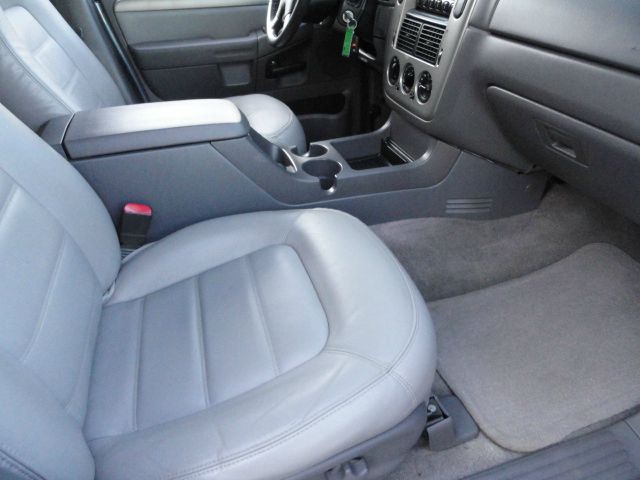 Ford Explorer 2004 photo 12