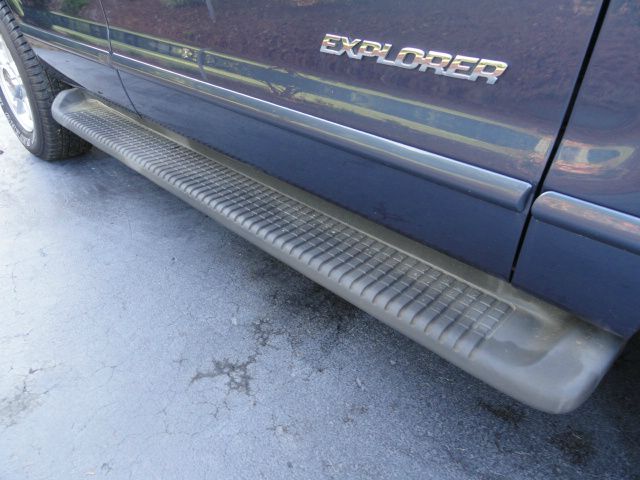 Ford Explorer 2004 photo 17