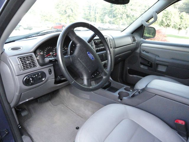 Ford Explorer 2004 photo 22