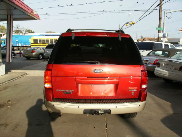 Ford Explorer 2005 photo 2