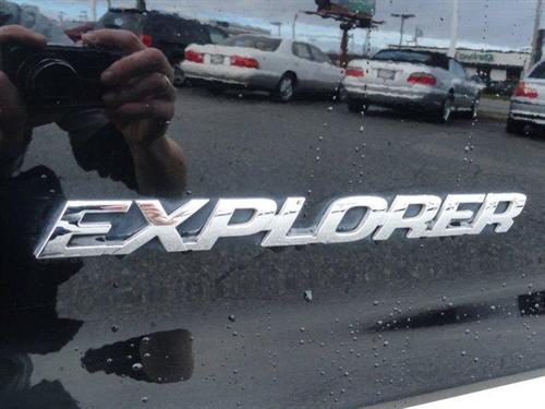 Ford Explorer 2005 photo 2